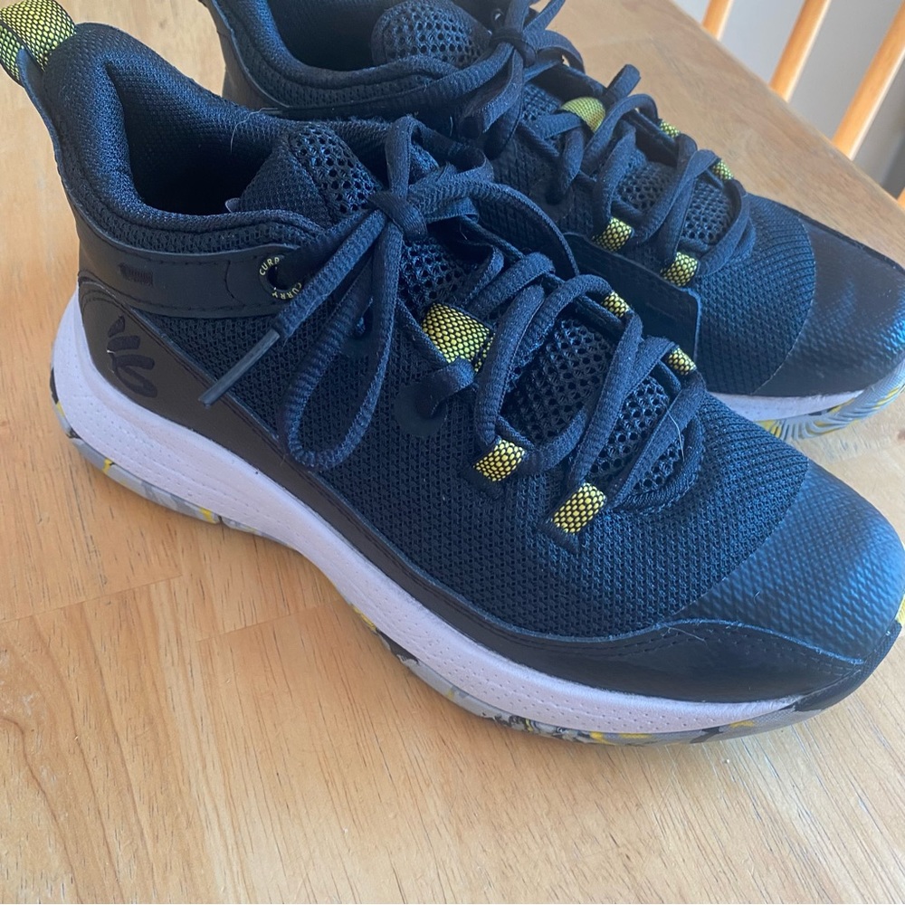 Under Armour 3.5 Curry basketball sneakers